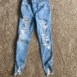 American eagle light wash ripped jeans